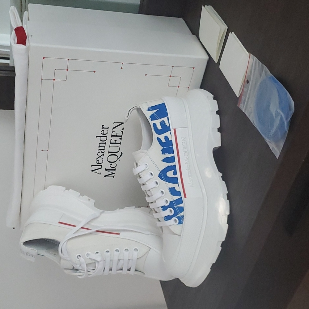 Alexander McQueen Men's Sneakers - Picture 2 of 11